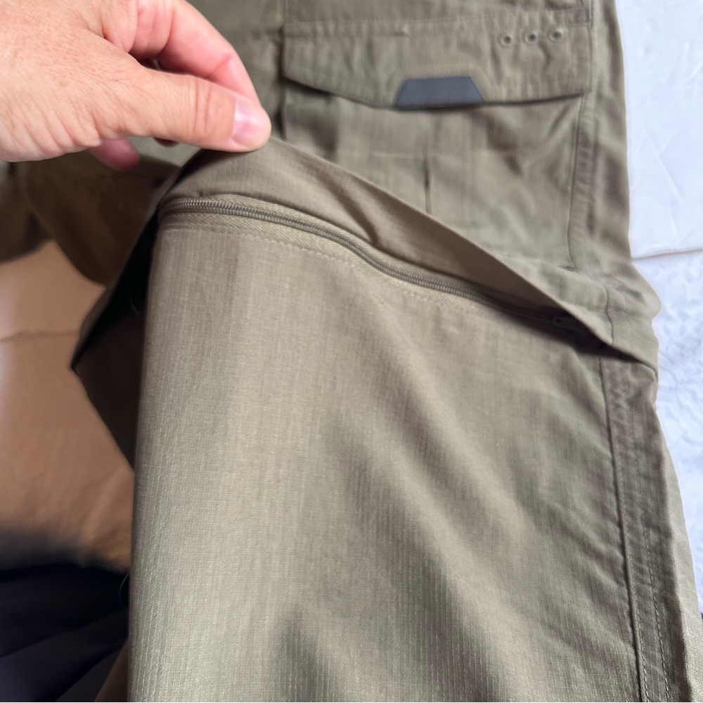 Columbia Men’s Olive Performance Fishing Gear Zip Convertible Pants- Size Large - Picture 6 of 14